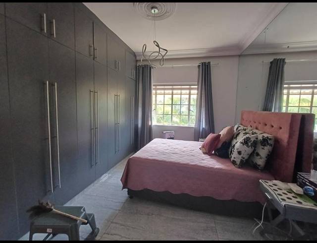 3 BEDROOM APARTMENT FOR SALE IN ESSENWOOD